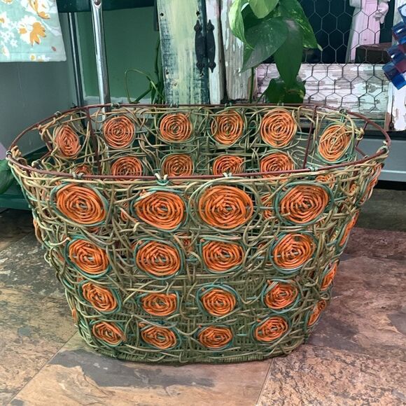 Vintage Boho Woven Basket With Side Handles And Metal Frame - Picture 3 of 17